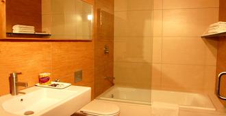 Banon Resorts - Manali - Μπάνιο