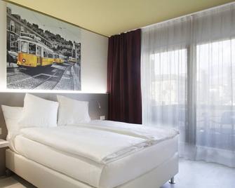 Hotel City Locarno - Locarno - Schlafzimmer