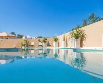 Affittacamere Resort Beach San Gemiliano - Arbatax - Pool