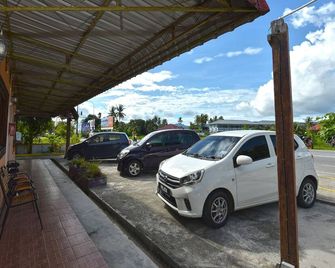 Hotel O Awan Biru Motel - Pantai Cenang - Venkovní prostory