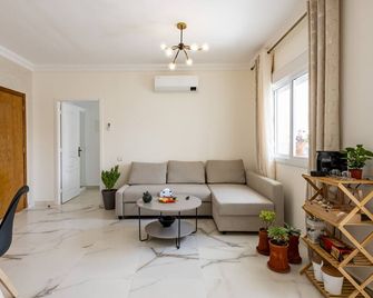 Chic Apart Spacieuse & Lumineuse - Tangeri - Soggiorno