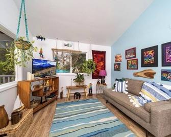 Ohana w/kitchenette/living room - Pahoa - Wohnzimmer