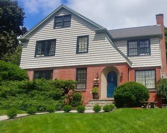 The Pebble Bed & Breakfast - Halifax - Building