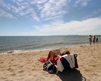 0015-BAHIA Apartment in front of the beach with wifi - Castelló d'Empúries - Pantai