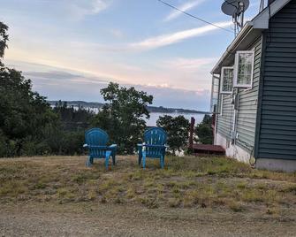 Breathtaking Remote Oceanfront Oasis Panoramic Clifftop Views - Lubec - Patio