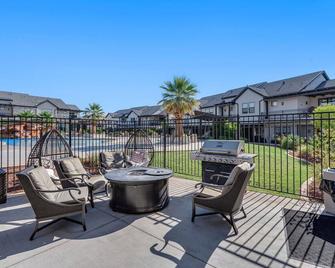 Ocotillo 69 3 Bedrooms with a Private Hot Tub, Fire Pit, and Private Patio - Ivins - Balcony