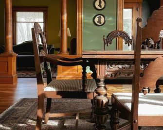 Old Town Inn - Sioux Center