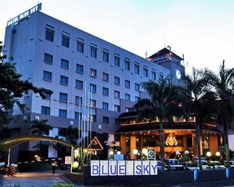 Blue Sky Hotel Balikpapan - Balikpapan - Edificio