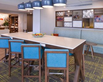 Lakeville Inn - Lakeville - Lobby