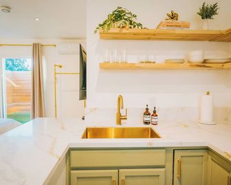 Modern & Elegant Studio Retreat - Rowland Heights - Kitchen