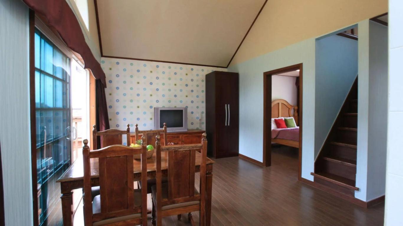 مايفير بنسيون