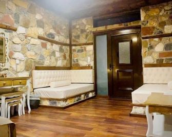 Ataviros Hotel - Embonas