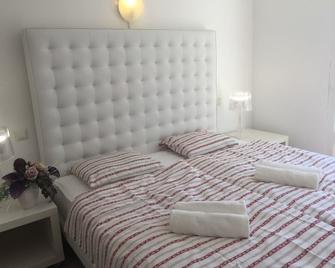 bhc Boutique Hostal Cala Millor - Son Servera - Schlafzimmer