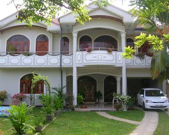 Ziegler Cottage - Negombo - Building