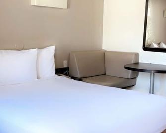 Park Inn by Radisson Santa Rosa - Santa Rosa - Ložnice