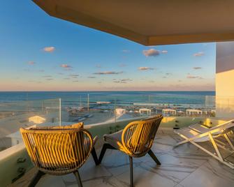 Radisson Blu Palace Resort & Thalasso - מידון - מרפסת