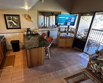 Kepuhi Beach Resort #2202--Paradise Found - Maunaloa - Kitchen