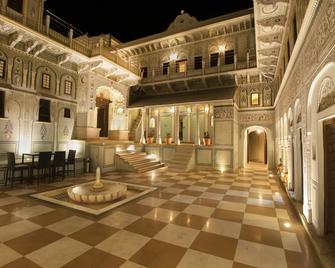 Blusalz Vintage Harlalka Haveli - Mandāwa - Лоббі