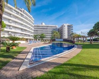 Charming Apartment in Blanes - Sea View and Pool - Blanes - Piscina