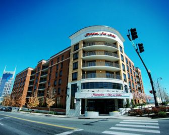 Hampton Inn & Suites Nashville-Downtown - Nashville - Toà nhà