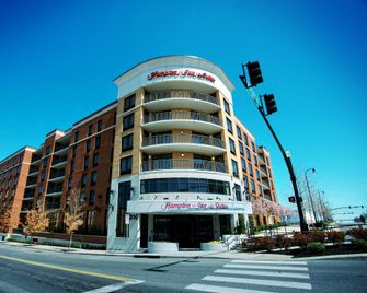 Hampton Inn & Suites Nashville-Downtown - Nashville - Building