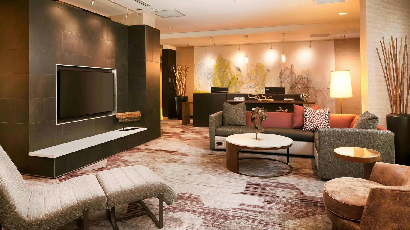 Courtyard by Marriott Indianapolis Downtown