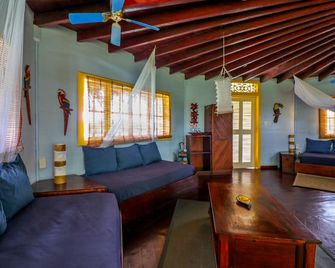 Punta Caracol Acqua Lodge - Bocas del Toro - Living room