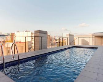 Barcelona Apartment Republica - Barcelona - Pool