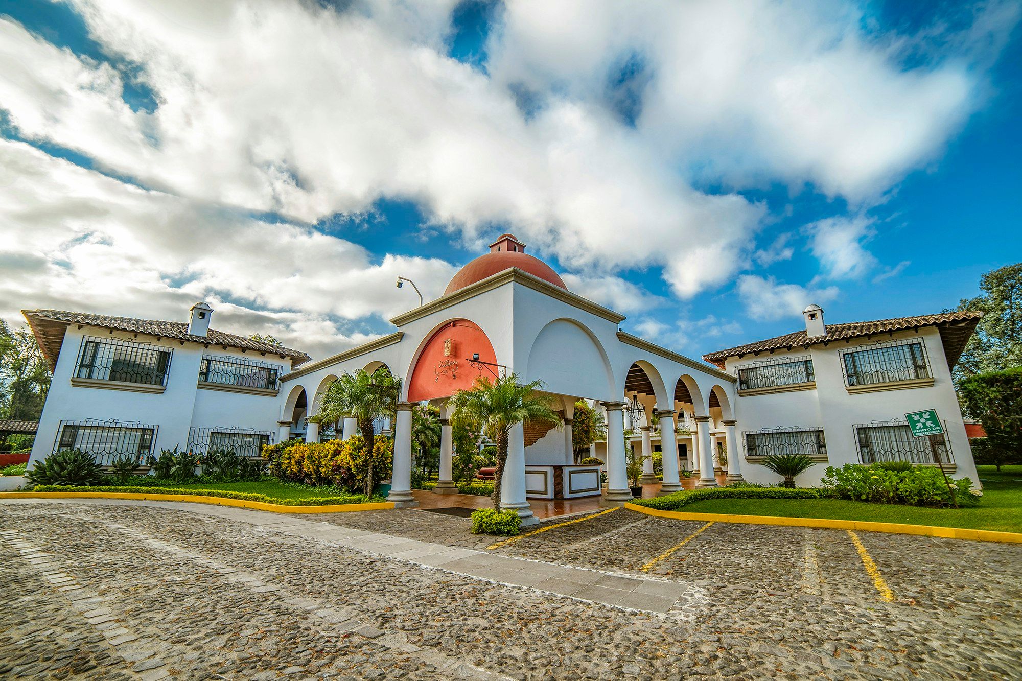 Hotel Soleil La Antigua - אנטיגואה גוואטמלה - בניין
