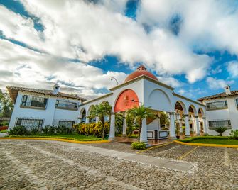 Hotel Soleil La Antigua - Antigua - Building