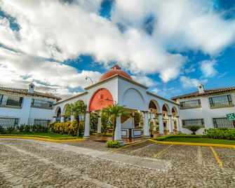 Hotel Soleil La Antigua - אנטיגואה גוואטמלה - בניין