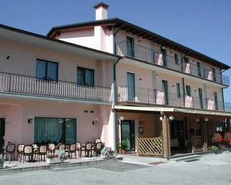Hotel Ristorante Pedrocchi - San Giorgio di Perlena - Edificio