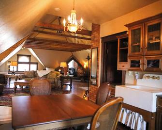B&B on Broadway - Decorah - Comedor