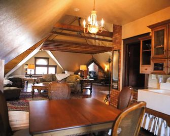 B&B on Broadway - Decorah - Essbereich