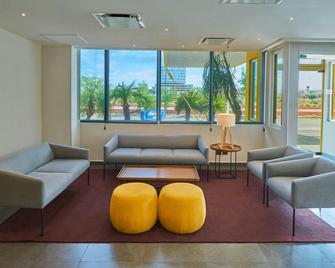 City Express by Marriott Hermosillo - ארמוסיו - טרקלין