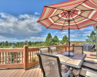 Incredible find! Gathering spaces, mtn views, bbq, 10 min to horse park and town - Parker - Balkon