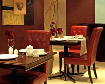 Al Sharq Hotel Suites - Baithans - Sharjah - Restaurant