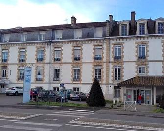 Hotel Labat Anciennement Clinique Labat - Orthez - Bâtiment