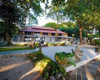 Villa Cha Cha Chaolao Beach Resort - צ'אנטאבורי - בניין