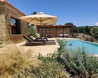 Newly built finca with pool above the picturesque Finikounda Bay, Peloponnese - Foinikounta - Piscina