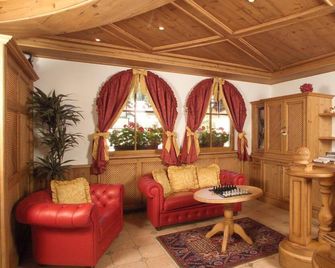Hotel Flora - Selva di Val Gardena