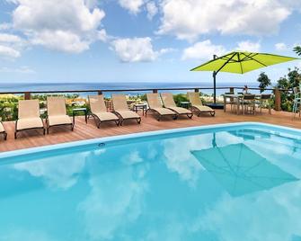 Affordable Luxury PoolA/C️Breakfast w a View - Portsmouth - Pool