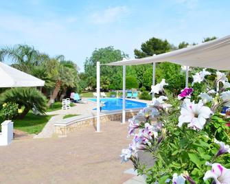 Bed & Breakfast Le Vele - Maruggio - Piscina
