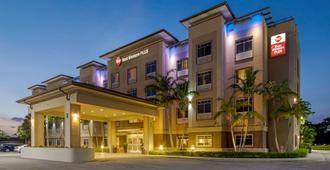 Best Western Plus Miami Airport North Hotel & Suites - Miami Springs