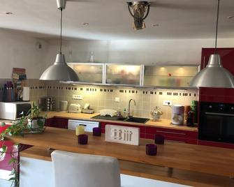 Well-equipped house in the heart of a charming village - Annepont - Cocina