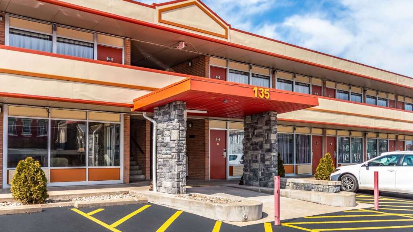 Econo Lodge Zanesville Downtown