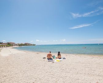 Apartments Ivan - Vir - Beach