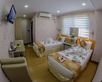 Diamond Rise Hotel Mandalay - Mandalay - Bedroom
