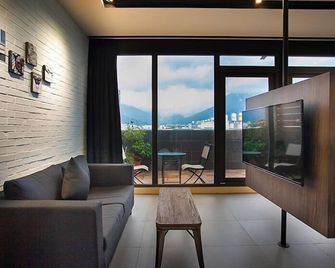 Manman B&b - Hualien City - Living room