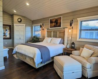 Stunning Lakefront Retreat 4 min to Brooklyn - 24 min to Jackson - Brooklyn - Habitación